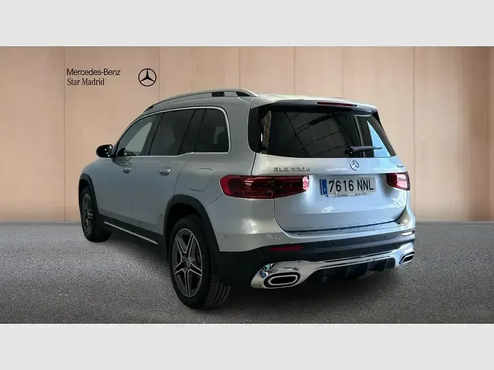 Usado Mercedes GLB220 190 CV (139 kW) 2026 Gris SUV