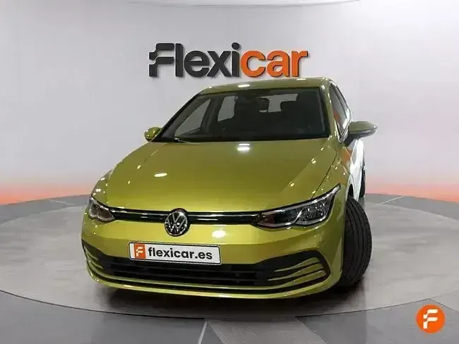 Begagnad VW Golf VII Advance 150 HK (110 kW) 2020 Gul
