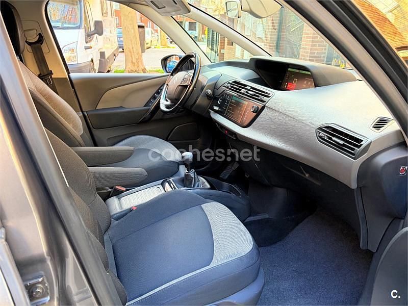 Usado Citroën Grand C4 Picasso Shine 120 CV (88 kW) 2018 Gris / plata Monovolumen