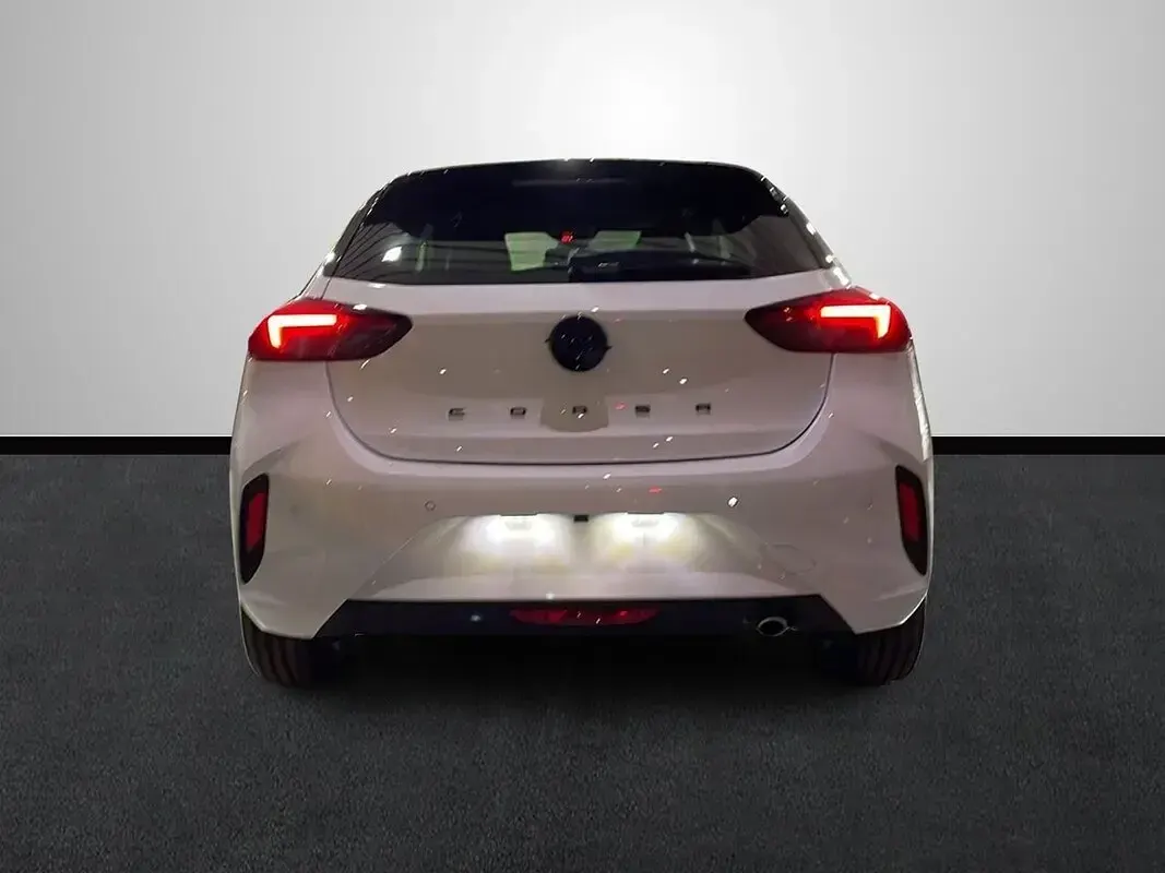 Usado Opel Corsa S 100 CV (73 kW) 2024 Blanco Utilitario