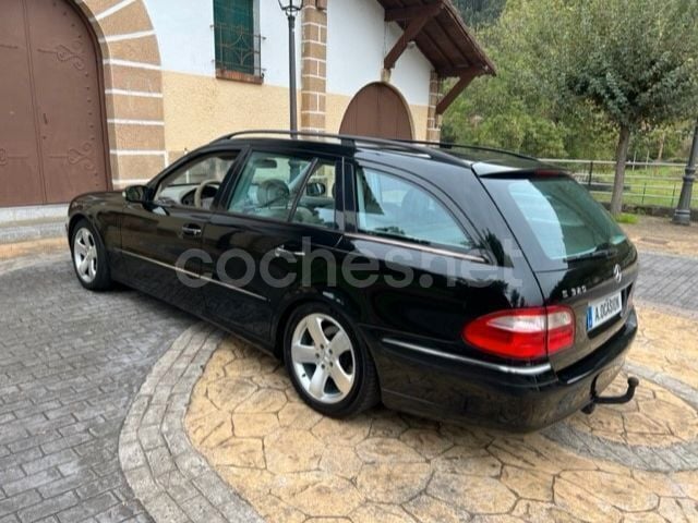 Usado Mercedes E320 Avantgarde 224 CV (164 kW) 2003 Negro Familiar