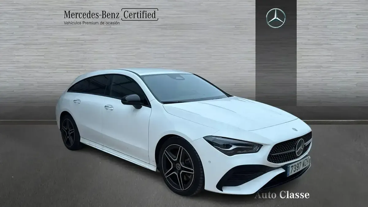 Usado Mercedes CLA200 150 CV (110 kW) 2025 Blanco Familiar