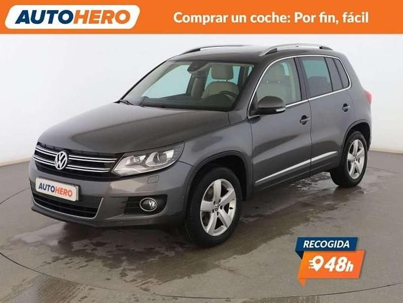 Usado VW Tiguan Sportline 140 CV (102 kW) 2014 Gris SUV