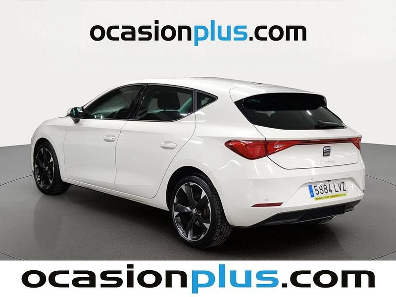 Usado Seat Leon Style 116 CV (85 kW) 2022 Blanco Utilitario
