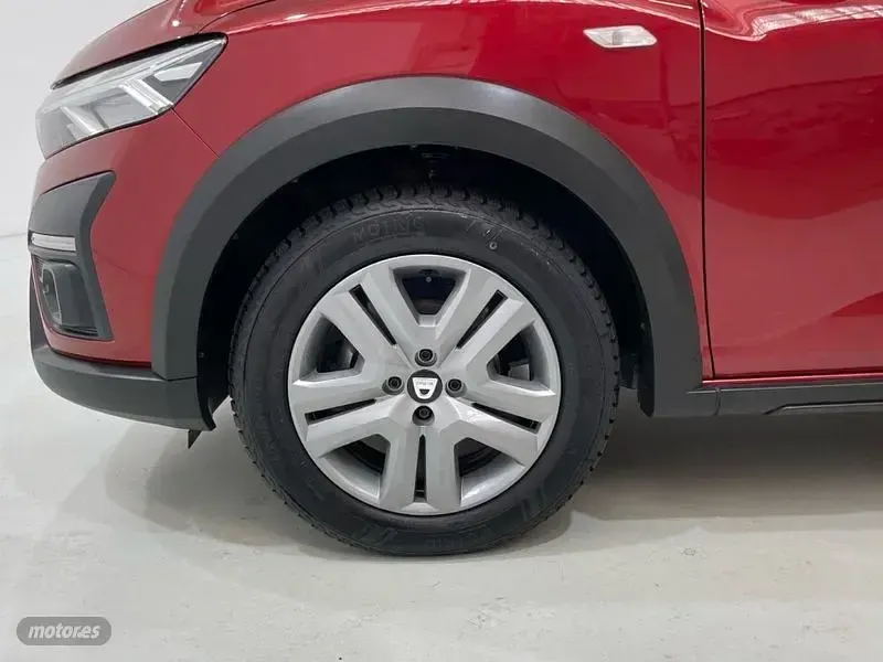 Usado Dacia Sandero Essentiel 91 CV (66 kW) 2021 Rojo Berlina