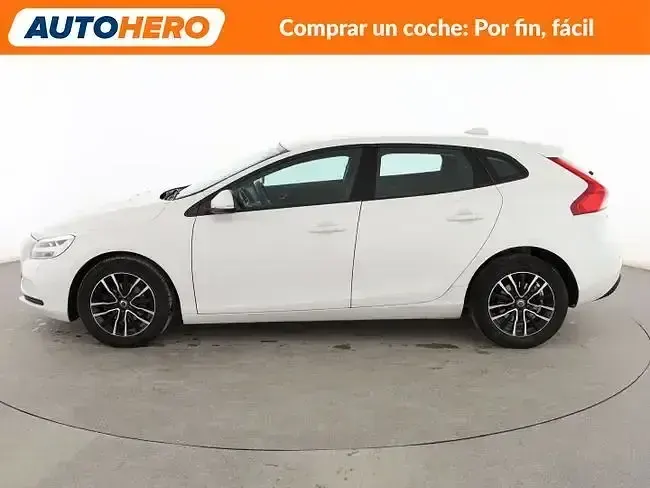 Usado Volvo V40 Momentum 120 CV (88 kW) 2017 Blanco Familiar