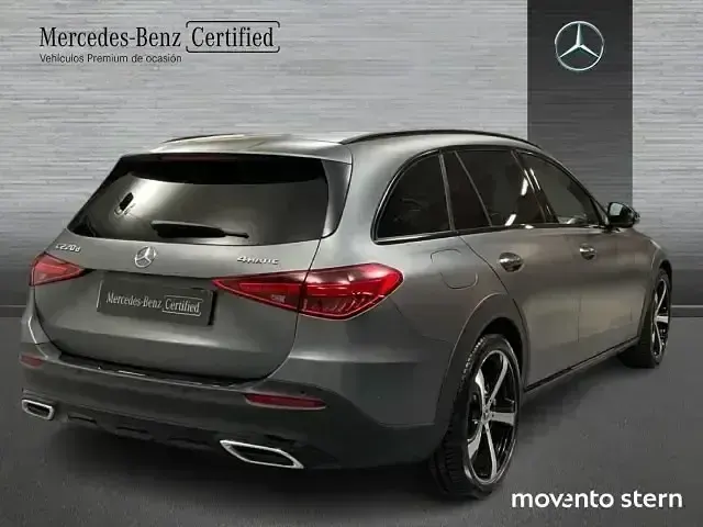 Usado Mercedes 220 200 CV (147 kW) 2022 Gris Familiar