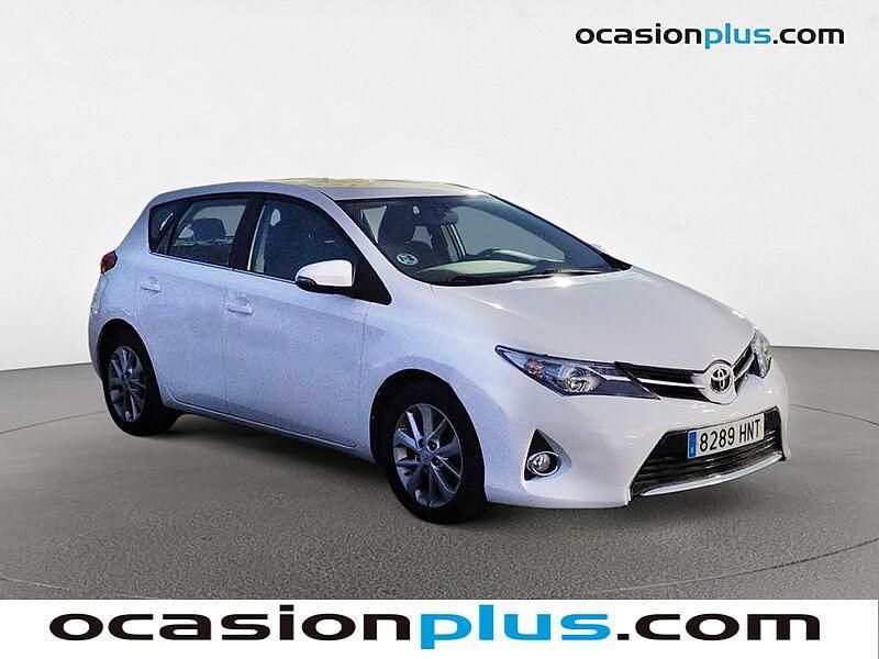 Usado Toyota Auris Active 124 CV (91 kW) 2013 Blanco Utilitario