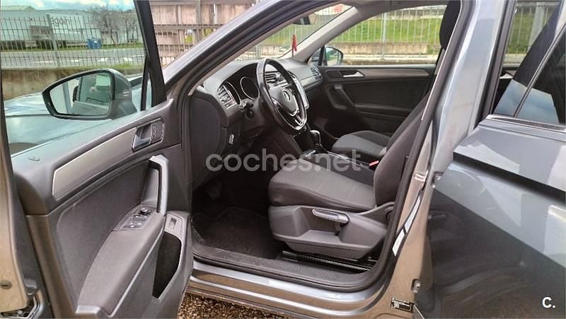 Usado VW Tiguan Allspace Sportline 190 CV (139 kW) 2018 Gris / plata SUV