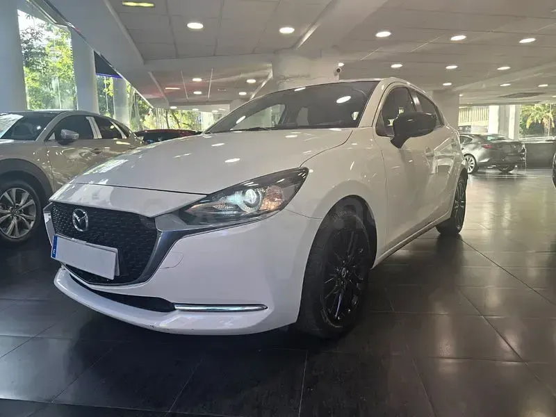 Usado Mazda 2 Homura-Line 90 CV (66 kW) 2022 Blanco Berlina