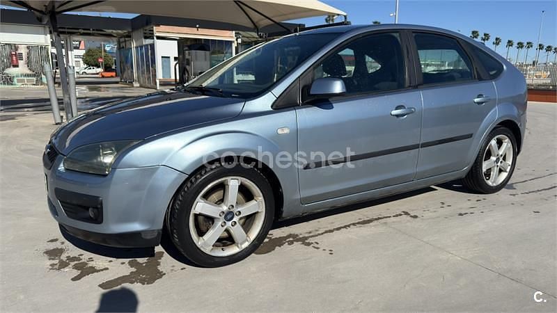 Usado Ford Focus Sport 136 CV (100 kW) 2006 Azul Berlina