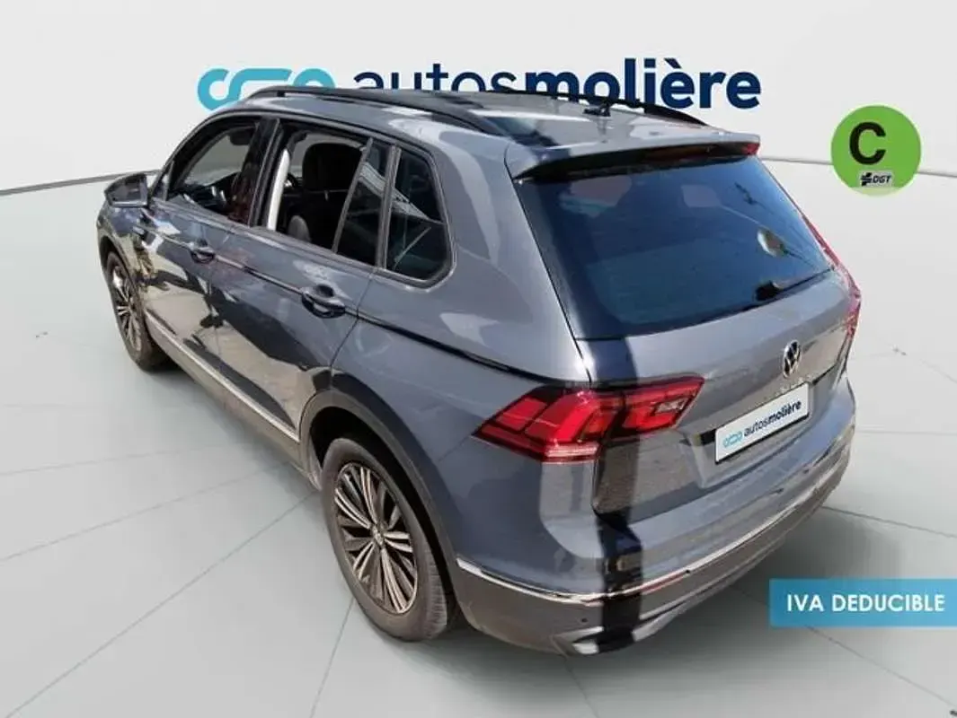 Usado VW Tiguan Life 122 CV (89 kW) 2023 Gris SUV