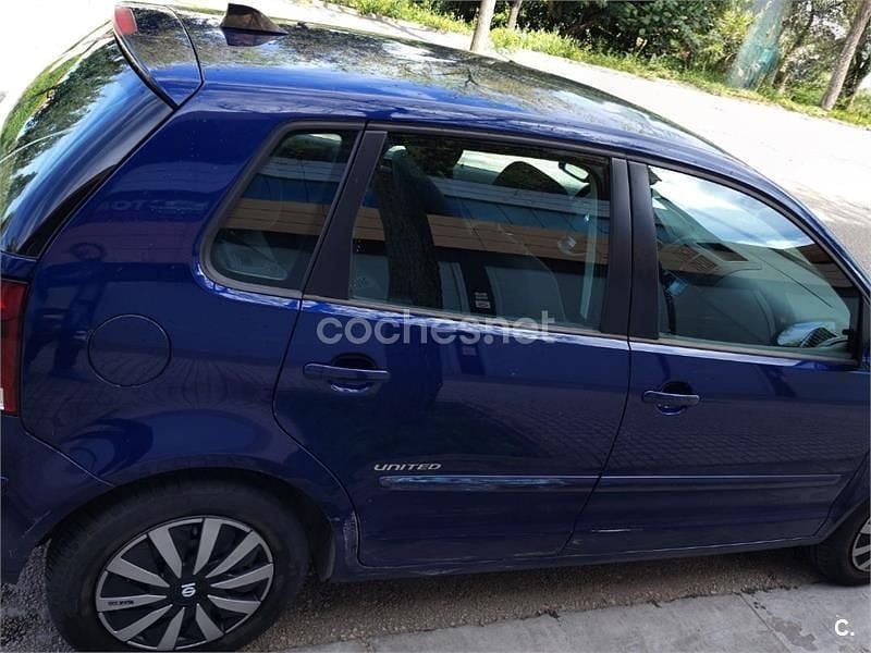 Usado VW Polo United 80 CV (58 kW) 2008 Azul Utilitario