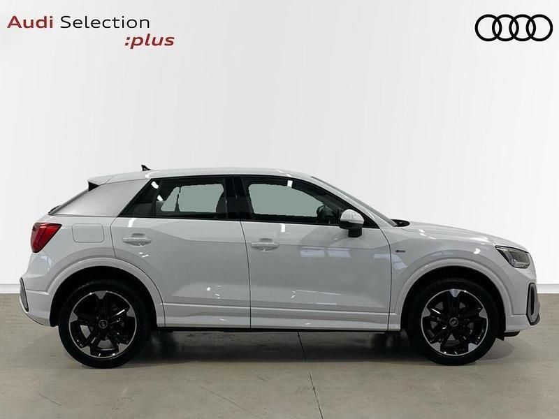 Usado Audi Q2 S-Line 150 CV (110 kW) 2025 Blanco SUV