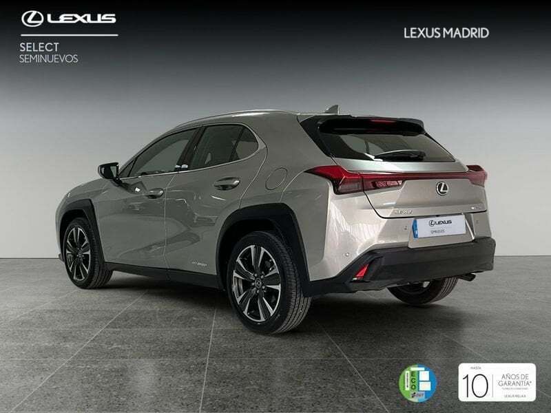 Usado Lexus UX 183 CV (134 kW) 2020 Gris SUV
