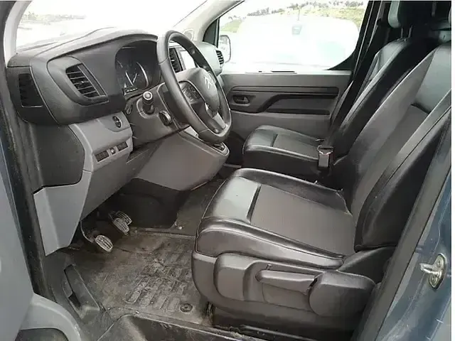 Usado Citroën Jumpy 102 CV (75 kW) 2020 Gris Monovolumen