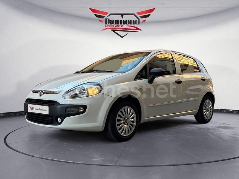 Blanco Usado 2012 Fiat Punto Evo Dynamic Utilitario | 5750 € (Caro) - Imagen 1/4