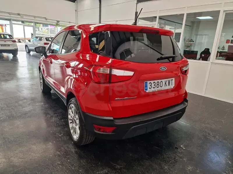 Usado Ford Ecosport Trend 125 CV (91 kW) 2019 Rojo SUV