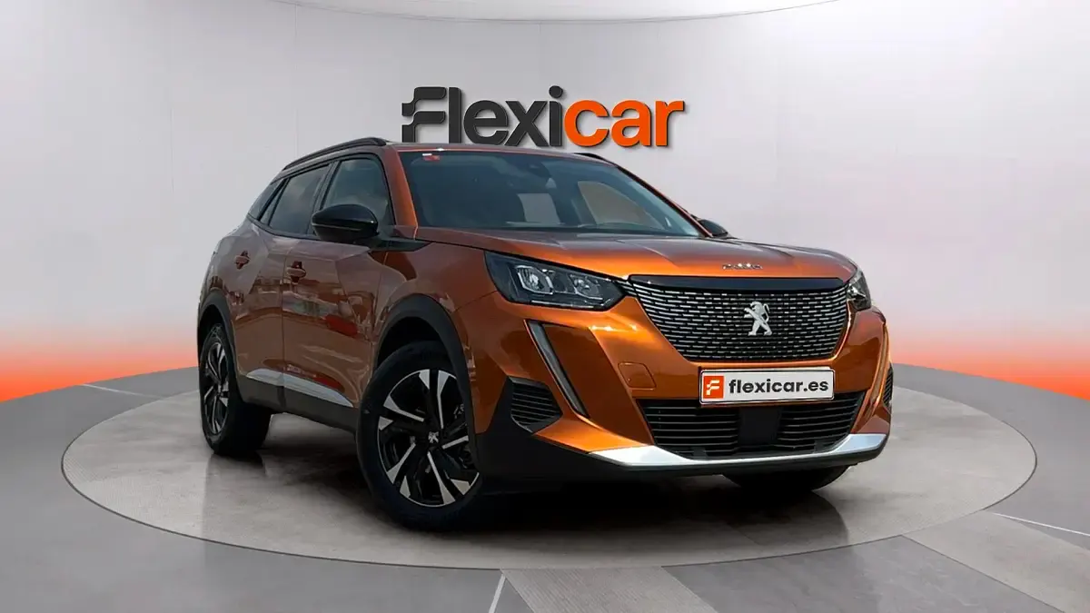 Usado Peugeot 2008 Allure 130 CV (95 kW) 2021 SUV