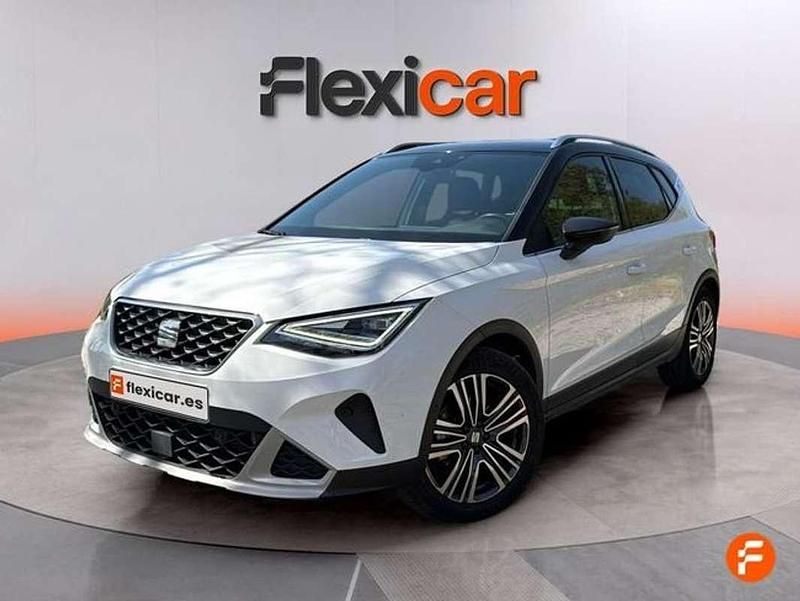 Usado Seat Arona FR 110 CV (80 kW) 2022 Blanco SUV