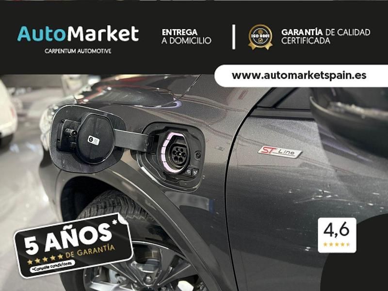 Usado Ford Kuga ST-Line X 243 CV (178 kW) 2023 Gris / plata SUV