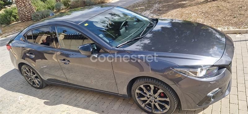 Usado Mazda 3 Luxury 150 CV (110 kW) 2015 Gris / plata Berlina