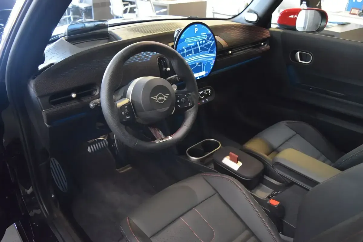 Usado Mini John Cooper Works 231 CV (169 kW) 2025 Negro Utilitario