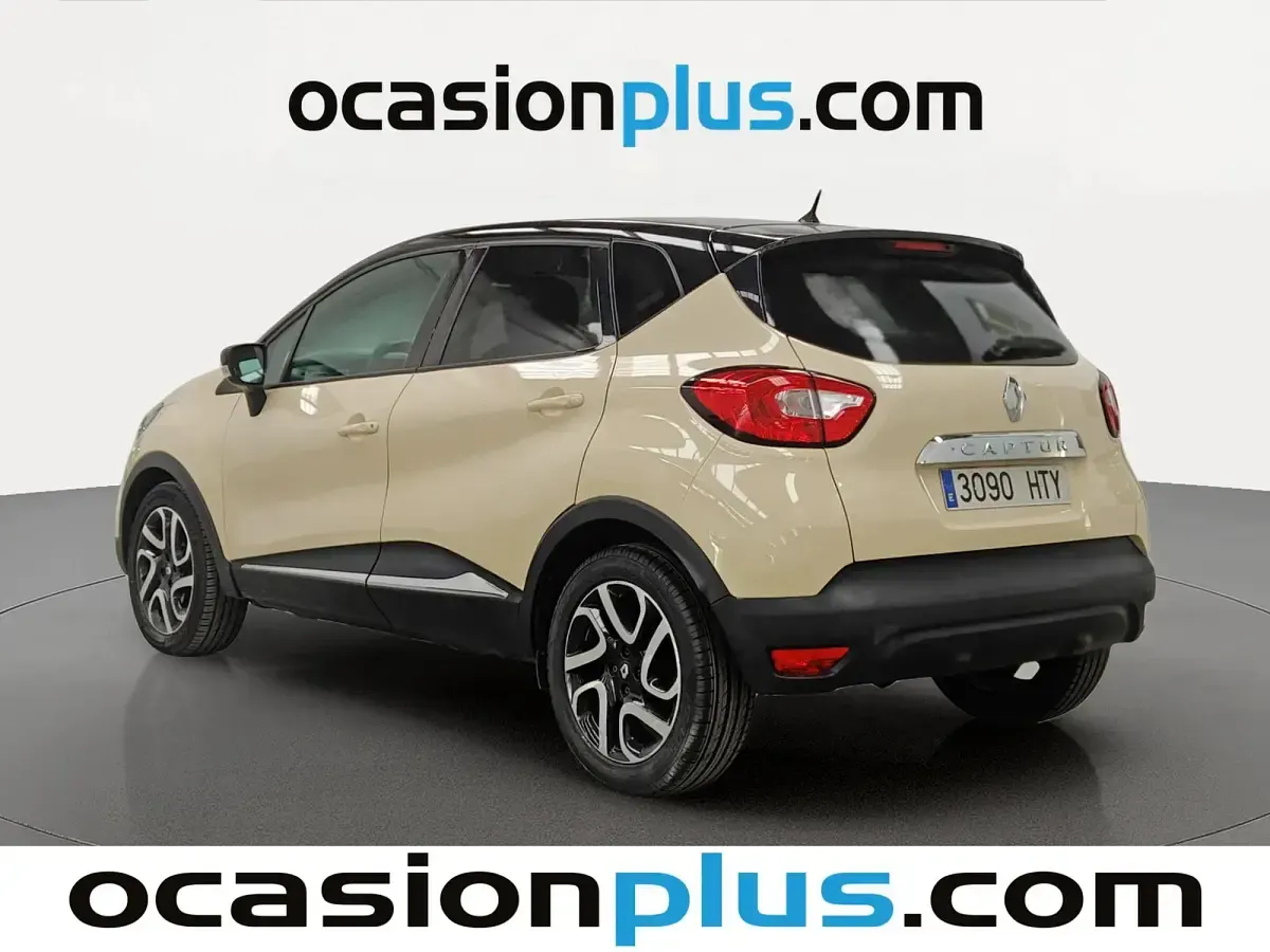 Usado Renault Captur Zen 120 CV (88 kW) 2013 Beige SUV