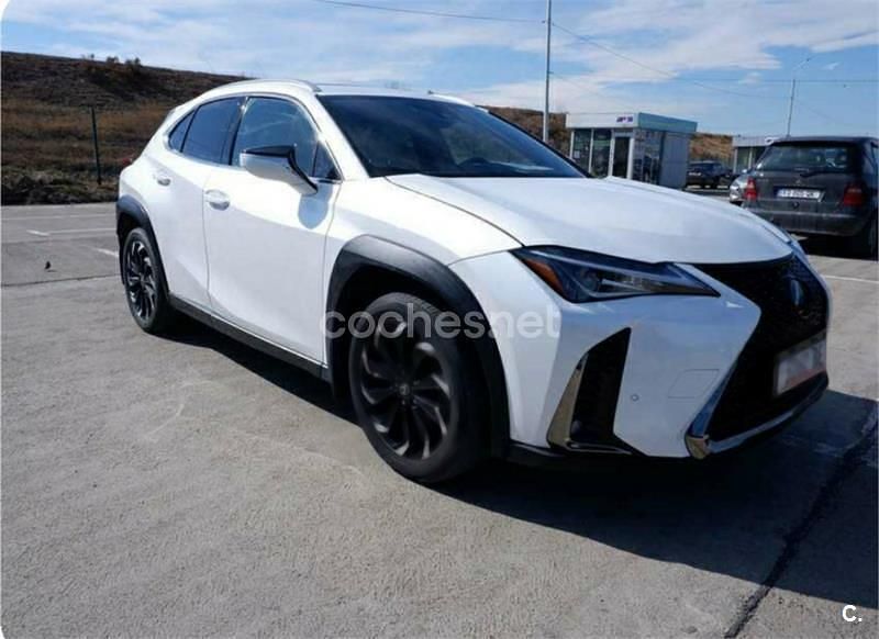 Usado Lexus UX Executive Line 184 CV (135 kW) 2019 Blanco SUV