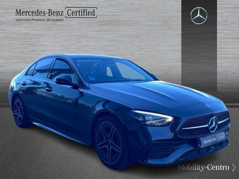 Usado Mercedes C220 AMG line 200 CV (147 kW) 2022 Graphite grey  metallic paint Berlina