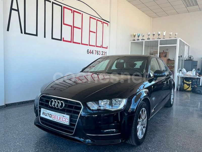 Negro Usado 2013 Audi A3 Sportback Ambiente Berlina | 10.900 € (Buen precio) - Imagen 1/4