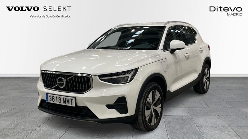 Blanco Usado 2024 Volvo XC40 Core SUV | 35.900 € (Precio justo) - Imagen 1/4