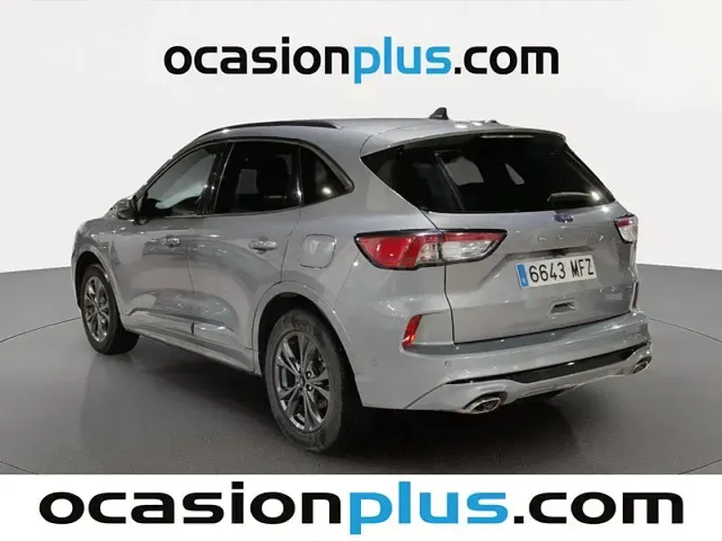 Usado Ford Kuga ST-Line 225 CV (165 kW) 2023 Gris / plata SUV