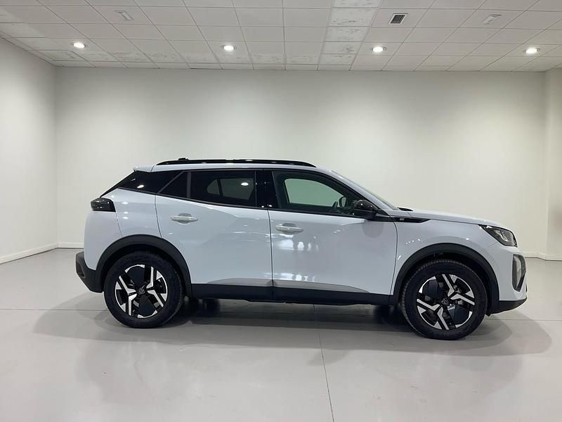 Usado Peugeot e-2008 Allure 100 kW (136 CV) 2024 Blanco SUV
