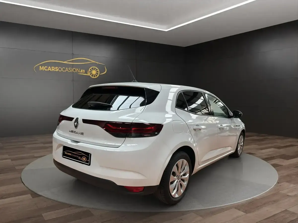 Usado Renault Mégane II Business 115 CV (84 kW) 2021 Blanco Berlina
