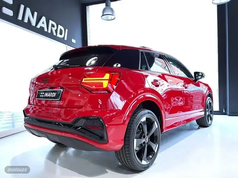 Usado Audi Q2 Comfort 150 CV (110 kW) 2024 Rojo SUV