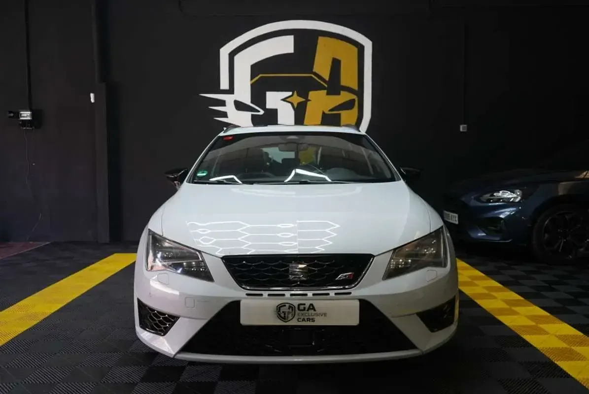 Usado Seat Leon ST CUPRA 290 CV (213 kW) 2016 Blanco Familiar