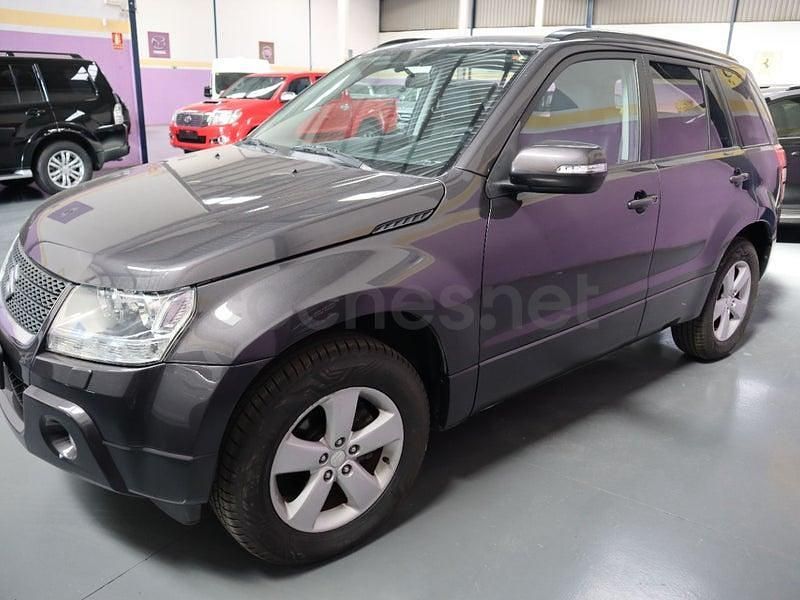 Usado Suzuki Grand Vitara 129 CV (94 kW) 2011 Gris / plata SUV