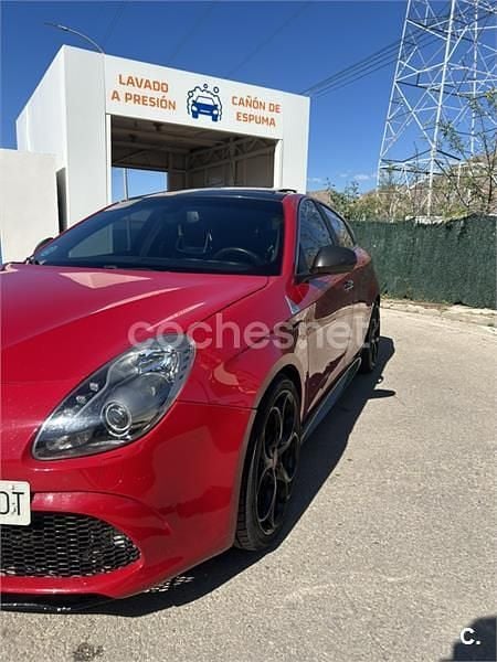 Usado Alfa Romeo Giulietta Quadrifoglio Verde 240 CV (176 kW) 2015 Rojo Berlina