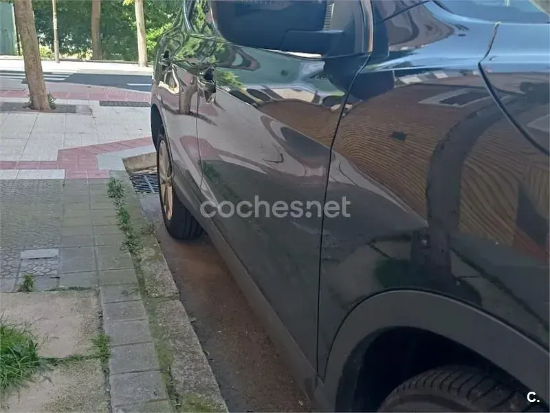 Usado Nissan Qashqai N-TEC 110 CV (80 kW) 2015 Negro SUV