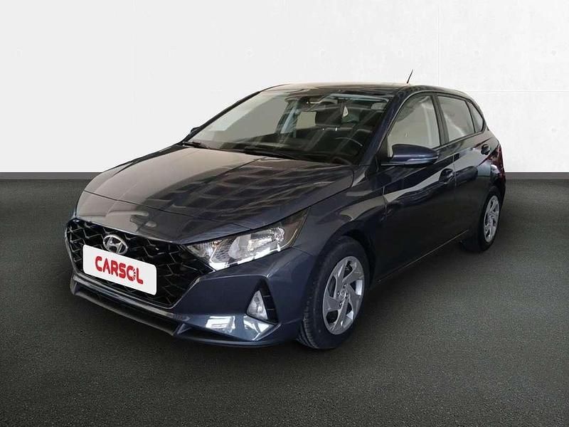Usado Hyundai i20 101 CV (74 kW) 2022 Gris Berlina