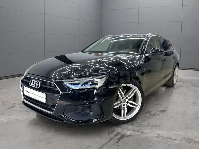 Usado Audi A4 Advanced Plus 163 CV (119 kW) 2022 Negro Familiar
