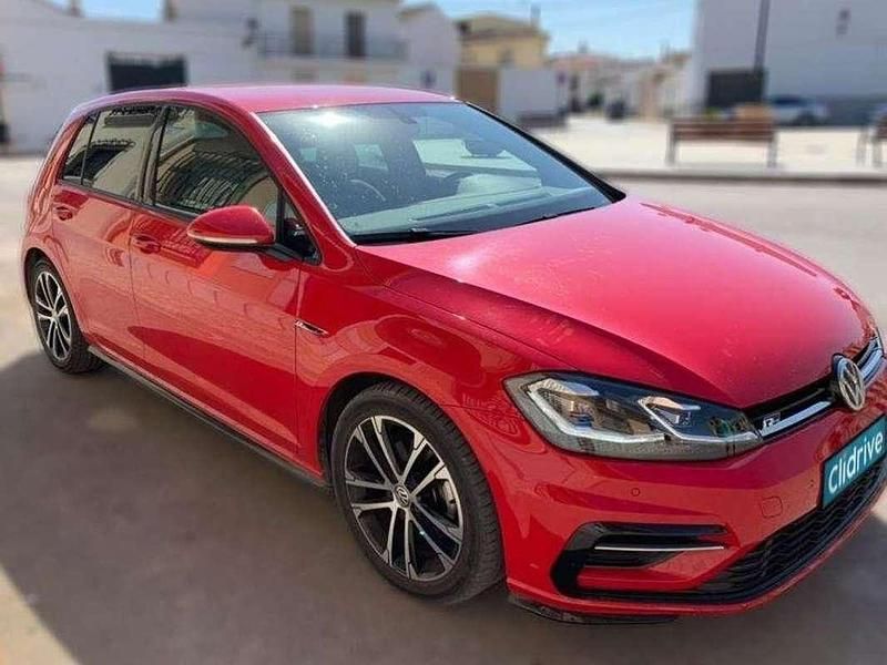 Usado VW Golf VII Sport 122 CV (89 kW) 2018 Rojo Utilitario
