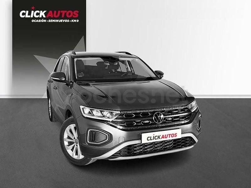 Usado VW T-Roc Life 110 CV (80 kW) 2022 Gris / plata SUV