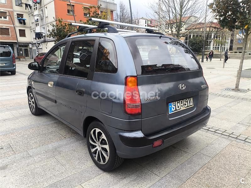 Usado Hyundai Matrix GLS 103 CV (75 kW) 2001 Azul Monovolumen
