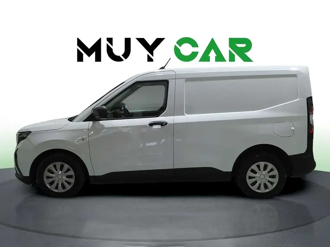 Usado Ford Transit Trend 102 CV (75 kW) 2025 Blanco Familiar
