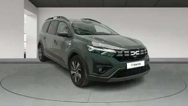 Usado Dacia Jogger Expression 110 CV (80 kW) 2025 Verde Monovolumen