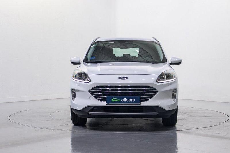 Usado Ford Kuga Titanium 225 CV (165 kW) 2022 Blanco SUV