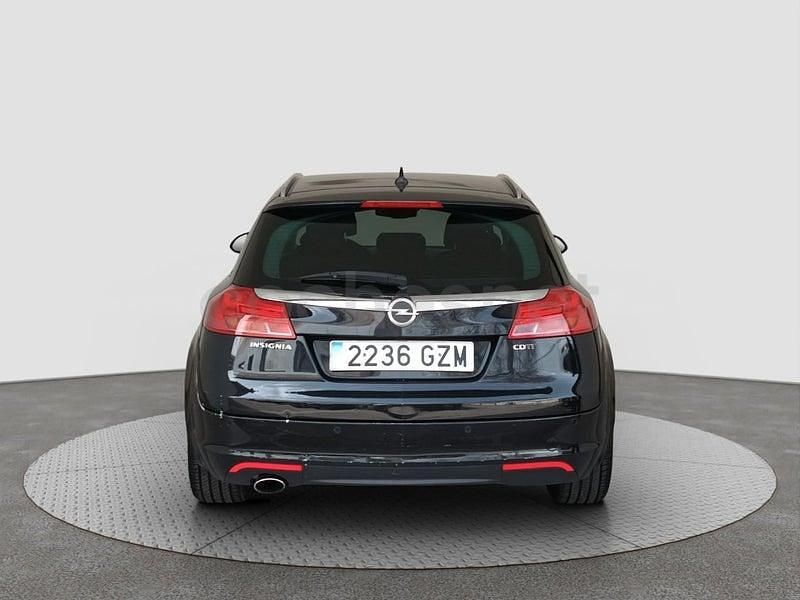 Usado Opel Insignia Sport 160 CV (117 kW) 2010 Negro Familiar