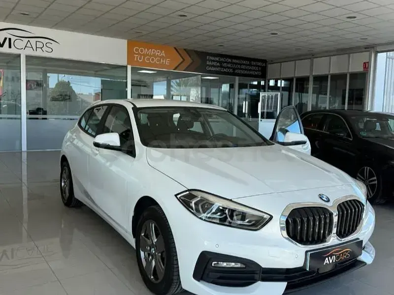 Usado BMW 118 136 CV (100 kW) 2022 Blanco Utilitario